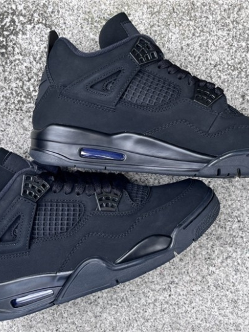 Jordan Men's Black/Navy Retro Basketball Sneakers